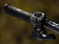 Giant - RideControl Ergo SG - Commande Au Guidon -Vélo Électrique Accessoires giant ridecontrol ergo sg commande au guidon detail 2 3840x2160